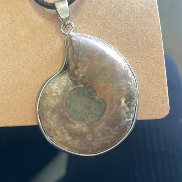 Sale!  ammonite fossil pendant - Picture 2 of 2